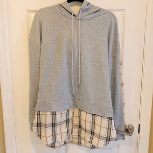 Awesome Plaid/Grey Spilt Hem Hoodie!